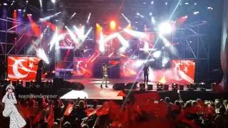 Bir Başkadır Benim Memleketim - Hande Yener(Harbiye Açıkhava)