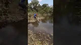 А если бы там было мелко?!😂 