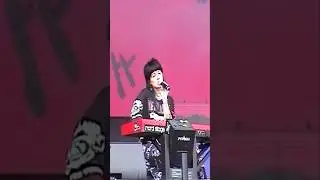 viajando xx cantando xx llorando xx perreando 🩹🖤 #bajabeachfest