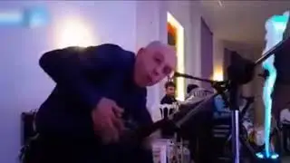 Darbukacı Kendini Kaybediyor ( Erik Dalı Darbuka Show )