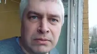 Геннадий Горин прыгает с балкона