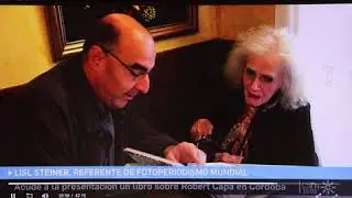 LISL STEINER HABLANDO SOBRE EL LIBRO ROBERT CAPA EN CERRO MURIANO EN ENTREVISTA CON CANAL SUR EL 2 D