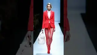 Загадочные детали модного шоу. #fashion #runway #model