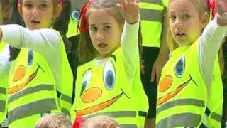 Samo sporo kad ste pored škole / Just slow when you are near the school
