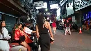 moped girls pattaya thailand