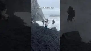 THE MOST DANGEROUS BEACH IN ICELAND😱 