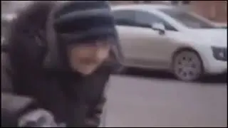я поглядела хуёк клёва торчит