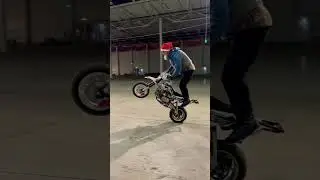 Дед Мороз на питбайке🤣 
