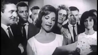 Nathalia Timberg em Viagem Aos Seios de Duíla (1965)