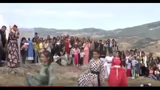 Erməni qızlarının Şuşanın Cıdır düzündə moda nümayişi