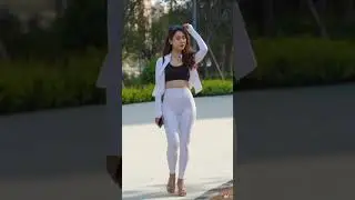 attitude pose Korean girls #shorts #short #outfit