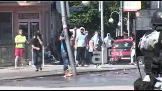 Протести пред Суд 04