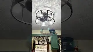Love this small farmhouse fan light combo!#ceilingfan #home #farmhouse