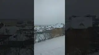 Над городом зима .....а на работе делают крышу