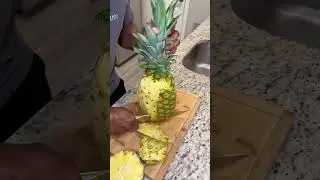 Try this tropical guava fusion juice recipe - Pineapple 🍍 - Guava - Ginger 🫚- Mint 🍃