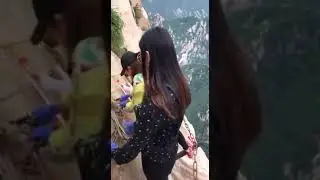 Деревня на высокой горе