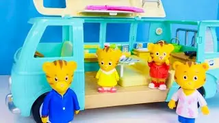 Daniel Tiger’s Neighbourhood COMPILATION Toys Playing Calico Critters Camper Van Fisher Price