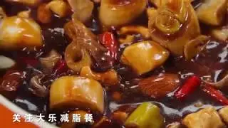 鸡胸肉这样做成宫保鸡丁，超级鲜嫩的家常，适合减肥吃