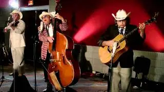 The Cleverlys - In The Pines - Ain't No Sunshine Medley
