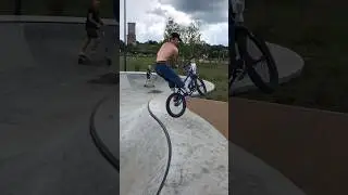 One hand X up #bmx #bmxsport #bmxlife #sporcru