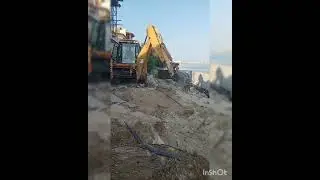 Excavation for swimming pool. Making a infinity pool with acrylic glass in sitting area....