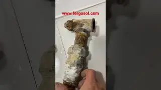 Entra agua a la vivienda, proceso de electrolisis en tubo de hierro