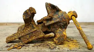 Restoration A 100 Year Old Severely Stuck Vise (Frozen Solid) - Amazing Restoration