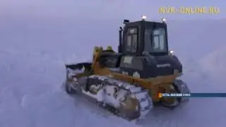 Расчистка снежных заносов в Усть-Янском районе ведется круглосуточно
