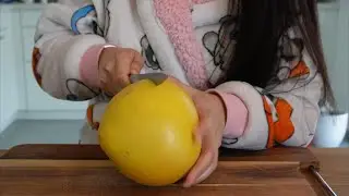 Let's PEEL A POMELO! Fast Pomelo Peeling Trick!