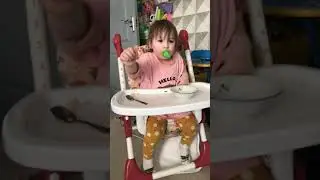 Почему дергается глаз?