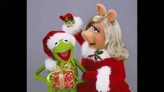 Kermit & Miss Piggy- A Red and Green Christmas Audio