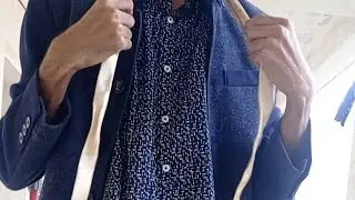 How to tie a tie.
