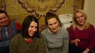 Хозяева поют вместе с гостями
