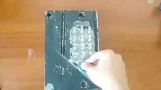Открываю ключем домофон Лидер М.