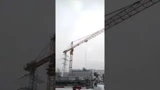 КОРТРОС - БАШЕННЫЙ КРАН НАД ГОЛОВАМИ ПРОХОЖИХ