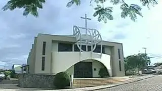 Padre cobra multa de R$ 500,00 aos Noivos que se atrasam no Paraná