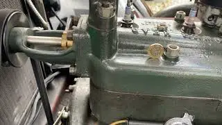 Model A Ford Engine Idling with a coin on the cylinder head