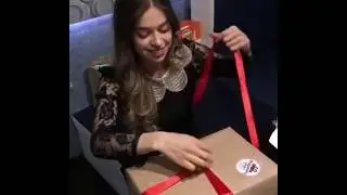 Видео распаковка сюрприз бокса от ЧтоПодарить.kz