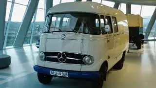 Mercedes--Benz Museum в Штутгарте