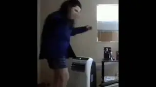 Убермаргинал танцует под you spin me round