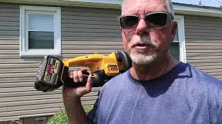 Milwaukee & DeWalt hedge trimmers go head to head