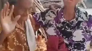 Nenek main tiktok goyang hot