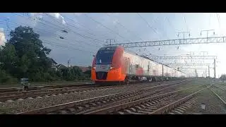 Вечерние поезда по станции Крымская 19.08.2022
