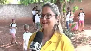 Bianca Jennifer na Escola 19 Setembro 2015