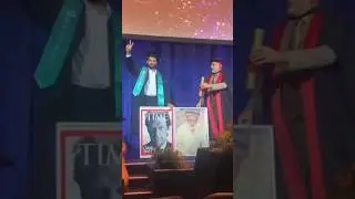 Pakistani Student Holding Imran Khan Picture in Australian University #imrankhan