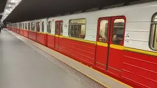 Linia M1 - Mietro Wagonmasz 81 ( Metro Warszawskie )