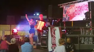 Las Vegas band "tarantella"