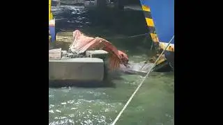 Ngeri ,] Akhir tahun laut tidak bersahabat