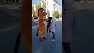Внутри Маффин человек!