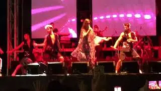 Demet Akalın - Kulüp - Kocaeli konseri İzmit